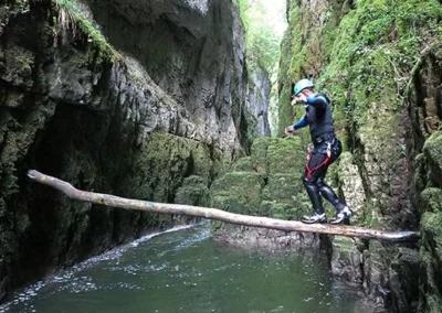 Canyoning aux Gorges de la Langouette dans le Jura