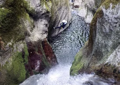 Canyoning aux Gorges du Flumen dans le Jura